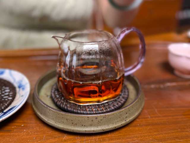 80年代鸿泰昌远年七子饼茶熟茶