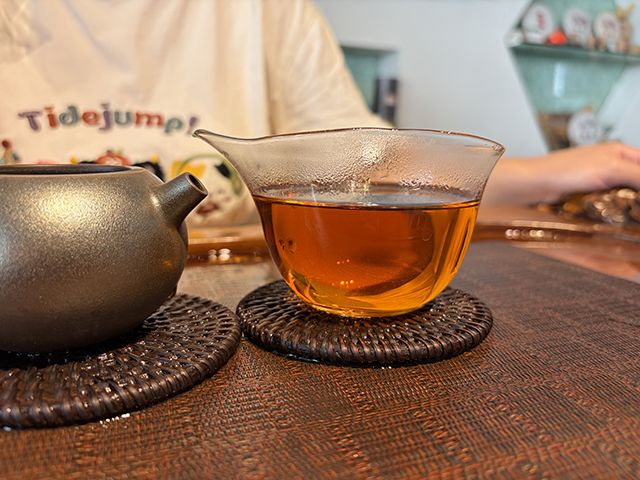 图为私藏茶1999年磨菇沱熟沱