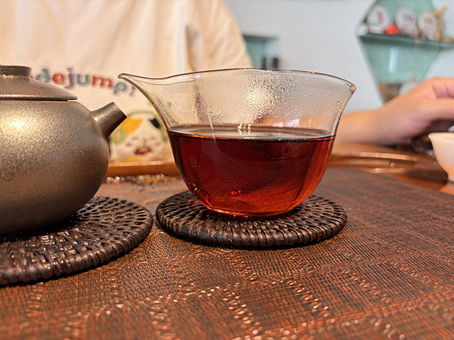图为私藏茶1999年磨菇沱熟沱